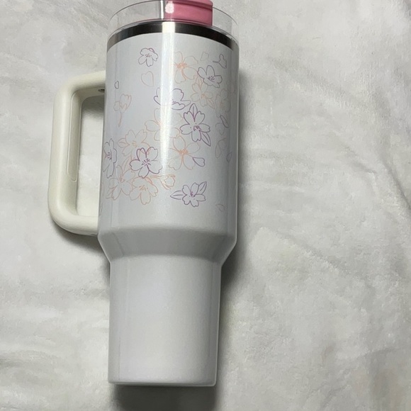 Starbucks/Stanley Sakura Cup Philippines Exclusive Limited Release Cream